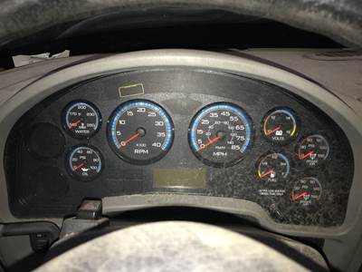 International DuraStar 4300 Instrument Panel Cluster for a International Durastar (4300)