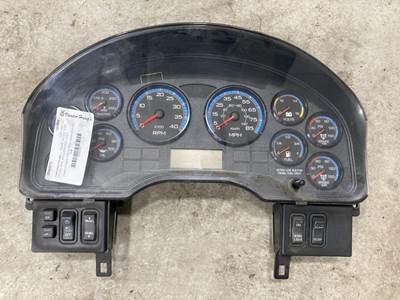International DuraStar 4400 Instrument Panel Cluster for a International Durastar (4400)