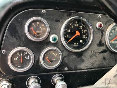 International Loadstar 1800 Instrument Panel Cluster for a International 1800 Loadstar