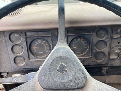 International S1800 Instrument Panel Cluster