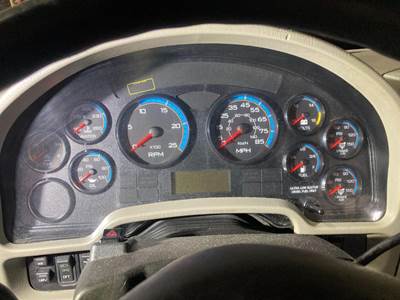 International TranStar 8600 Instrument Panel Cluster for a International Transtar (8600)