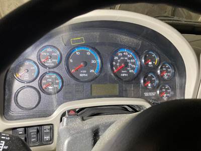 International TranStar 8600 Instrument Panel Cluster for a International Transtar (8600)