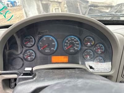 International TranStar 8600 Instrument Panel Cluster for a International Transtar (8600)