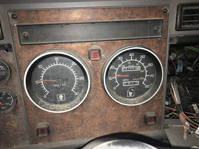 Kenworth T300 Instrument Panel Cluster
