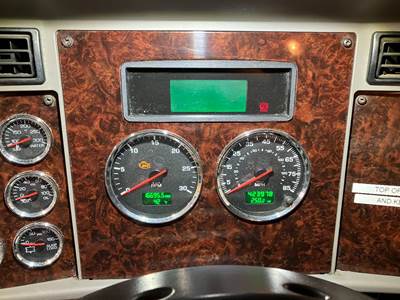 Kenworth T370 Instrument Panel Cluster