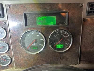 Kenworth T370 Instrument Panel Cluster
