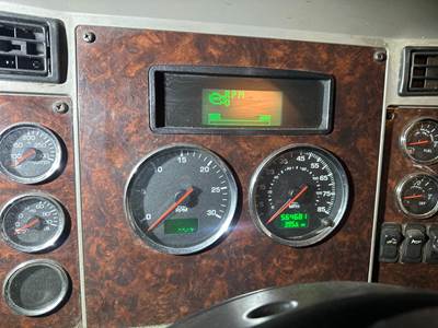 Kenworth T370 Instrument Panel Cluster