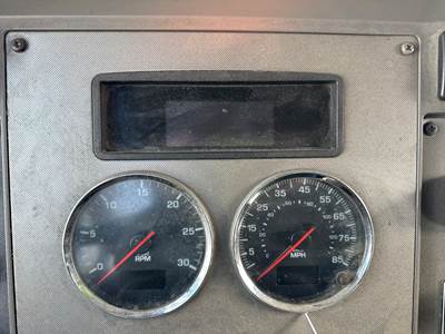 Kenworth T370 Instrument Panel Cluster
