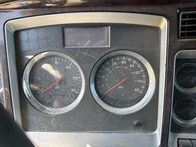 Kenworth T660 Instrument Panel Cluster