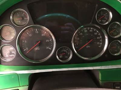 Kenworth T680 Instrument Panel Cluster