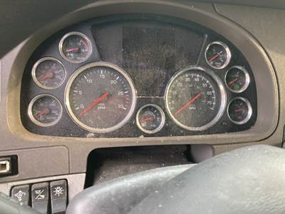 Kenworth T680 Instrument Panel Cluster