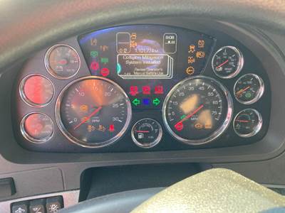 Kenworth T680 Instrument Panel Cluster