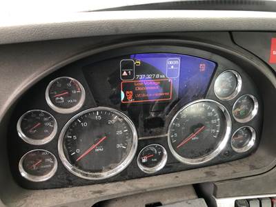 Kenworth T680 Instrument Panel Cluster