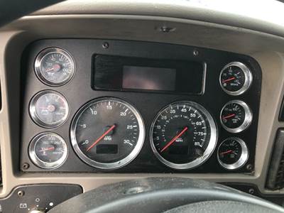 Kenworth T700 Instrument Panel Cluster