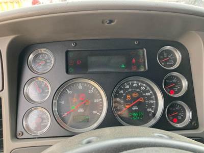 Kenworth T700 Instrument Panel Cluster