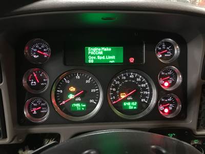 Kenworth T700 Instrument Panel Cluster
