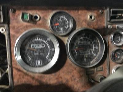 Kenworth T800 Instrument Panel Cluster