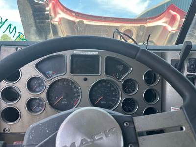 Mack CXU Instrument Panel Cluster