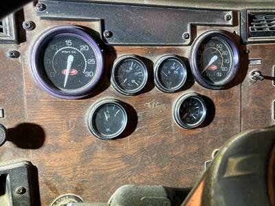 Peterbilt 330 Instrument Panel Cluster