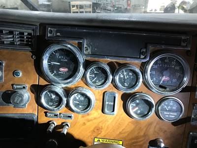 Peterbilt 340 Instrument Panel Cluster