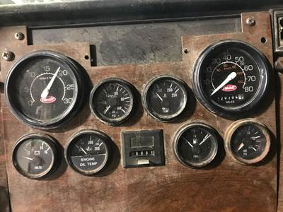 Peterbilt 377 Instrument Panel Cluster