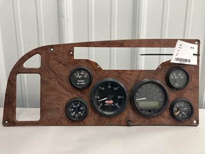 Peterbilt 385 Instrument Panel Cluster