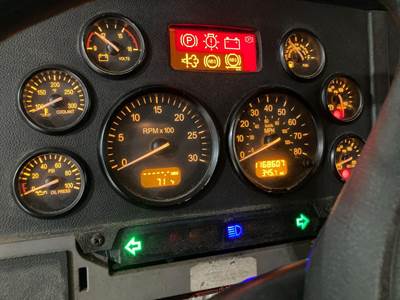 Peterbilt 386 Instrument Panel Cluster