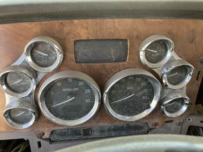 Peterbilt 386 Instrument Panel Cluster