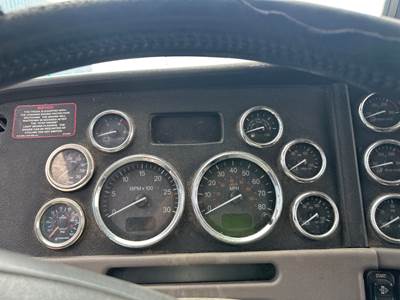 Peterbilt 386 Instrument Panel Cluster