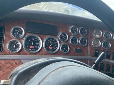 Peterbilt 387 Instrument Panel Cluster