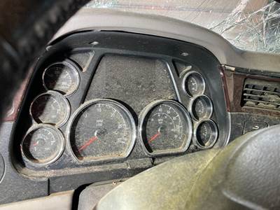 Peterbilt 579 Instrument Panel Cluster