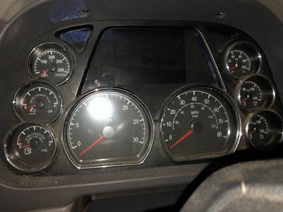 Peterbilt 579 Instrument Panel Cluster
