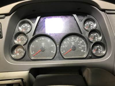 Peterbilt 579 Instrument Panel Cluster