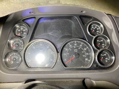 Peterbilt 579 Instrument Panel Cluster
