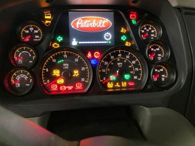 Peterbilt 579 Instrument Panel Cluster