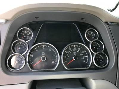 Peterbilt 579 Instrument Panel Cluster