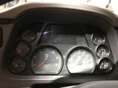 Peterbilt 579 Instrument Panel Cluster