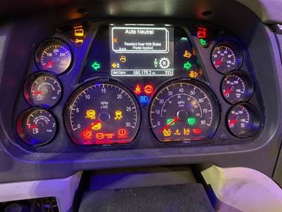 Peterbilt 579 Instrument Panel Cluster