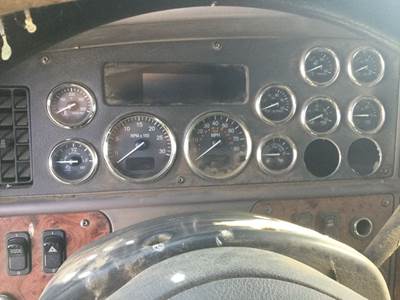 Peterbilt 587 Instrument Panel Cluster