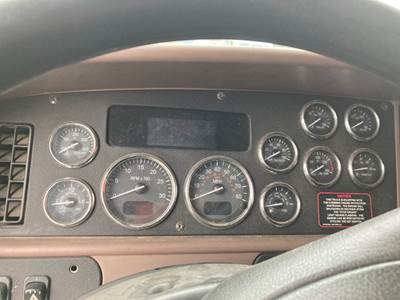 Peterbilt 587 Instrument Panel Cluster