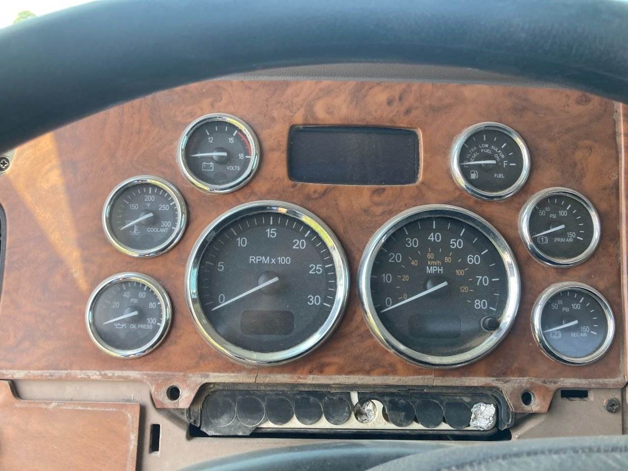 2008 Peterbilt Instrument Panel Cluster for a Peterbilt Truck For Sale Kansas City, MO