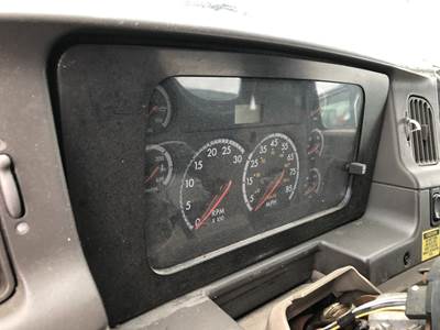 Sterling L9501 Instrument Panel Cluster