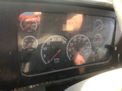 Sterling L9501 Instrument Panel Cluster