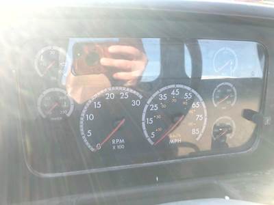 Sterling L9501 Instrument Panel Cluster