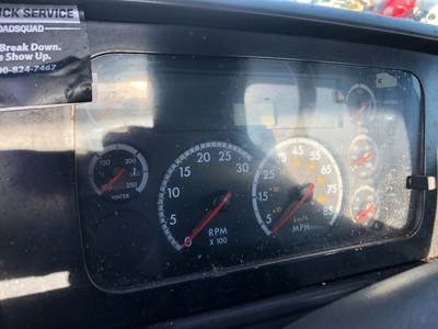 Sterling L9501 Instrument Panel Cluster