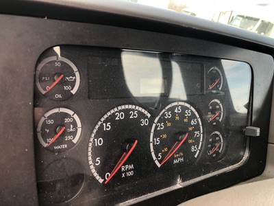 Sterling L9501 Instrument Panel Cluster