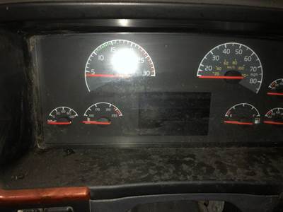 Volvo VNL Instrument Panel Cluster