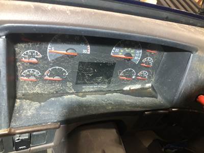 Volvo VNL Instrument Panel Cluster