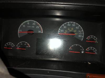 Volvo VNL Instrument Panel Cluster