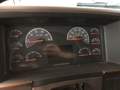 Volvo VNL Instrument Panel Cluster